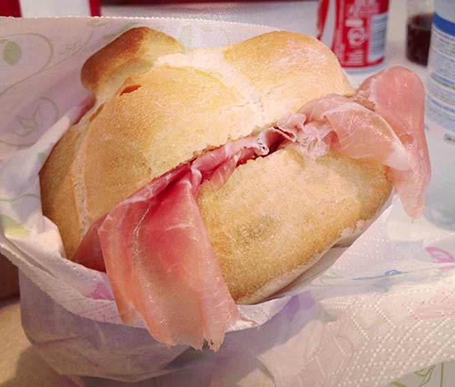 foto di la merenda al bar
