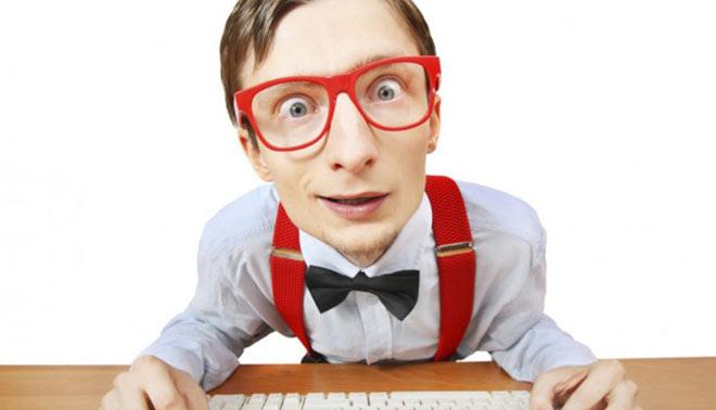  foto di nerd al computer
