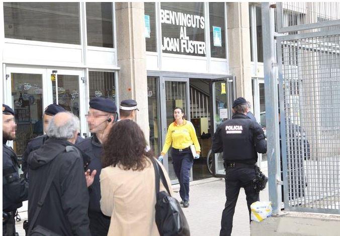Studente uccide il prof con una balestra