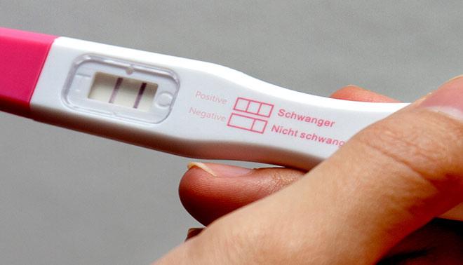 foto di ragazze che scelgono di abortire