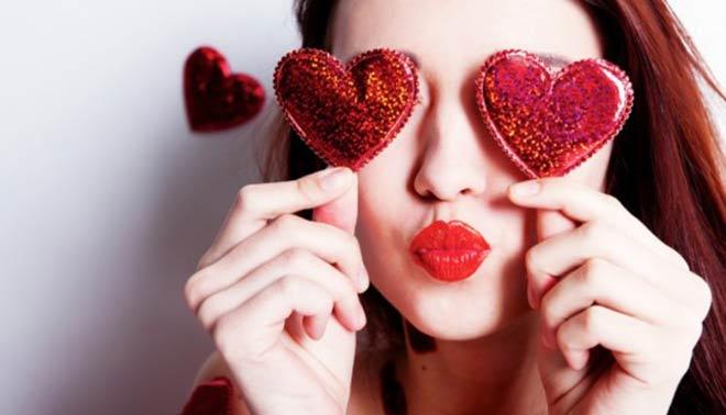  foto di ragazza occhi a cuore