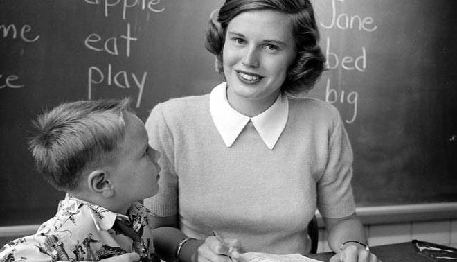 foto di scuola che non termina i programmi di storia e italiano