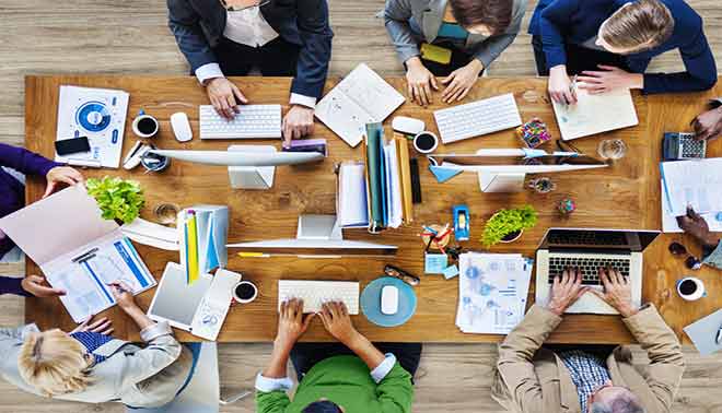 Ragazzi, fate gli imprenditori: ai soldi pensiamo noi