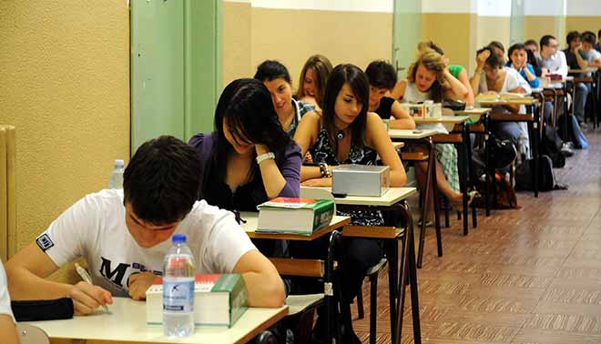 studenti prova tema storico