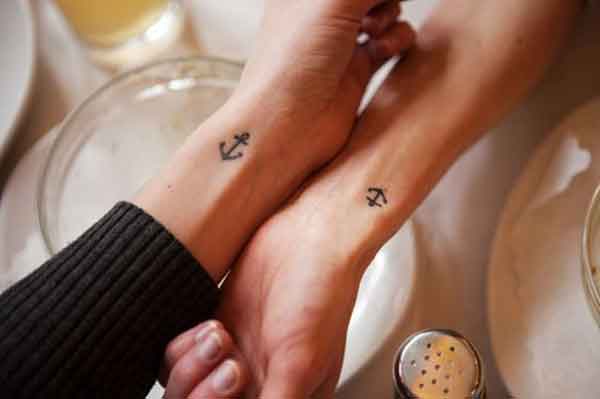 foto del tatuaggio con l'ancora