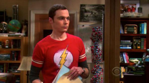 The Big Bang Theory: le 30 magliette più belle e nerd di Sheldon Cooper articolo