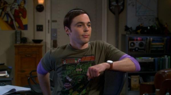 The Big Bang Theory: le 30 magliette più belle e nerd di Sheldon Cooper articolo