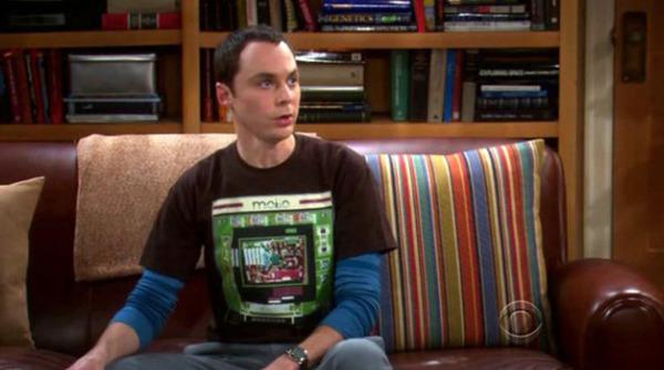 The Big Bang Theory: le 30 magliette più belle e nerd di Sheldon Cooper articolo
