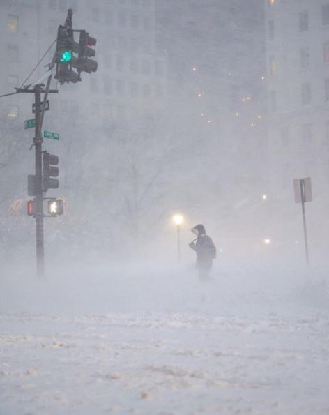 Lo spettacolo di New York sotto la neve - 20 FOTO articolo