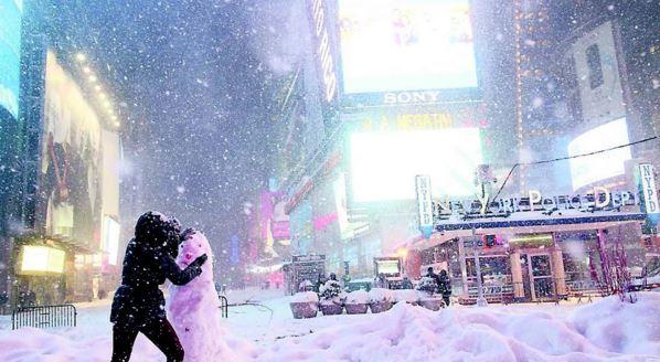 Lo spettacolo di New York sotto la neve - 20 FOTO articolo