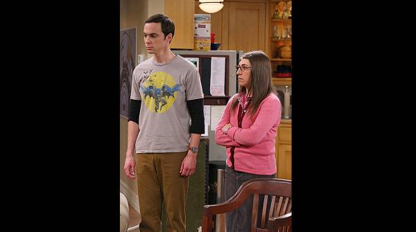 The Big Bang Theory: le 30 magliette più belle e nerd di Sheldon Cooper articolo