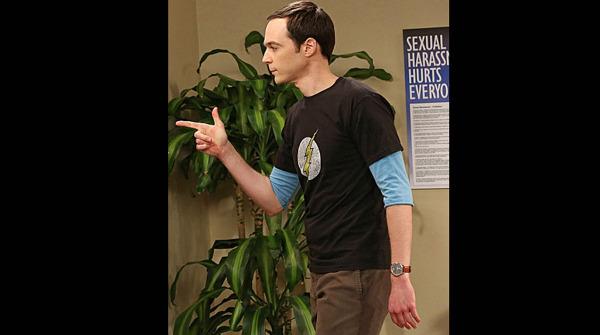 The Big Bang Theory: le 30 magliette più belle e nerd di Sheldon Cooper articolo