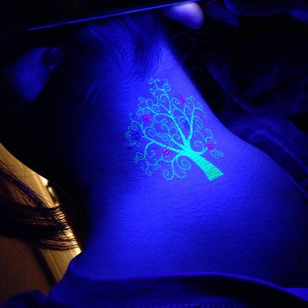 17 tatuaggi che si illuminano di notte articolo