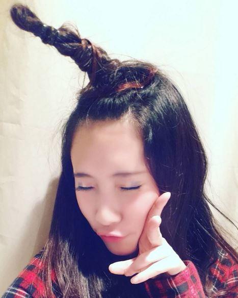 E' arrivata una nuova tendenza: i capelli a forma di Unicorno articolo