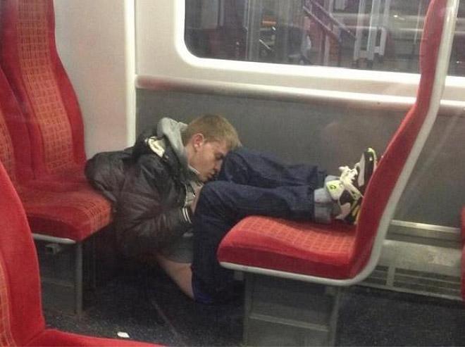 Le 20 cose assurde che vedete solo in Metropolitana! articolo