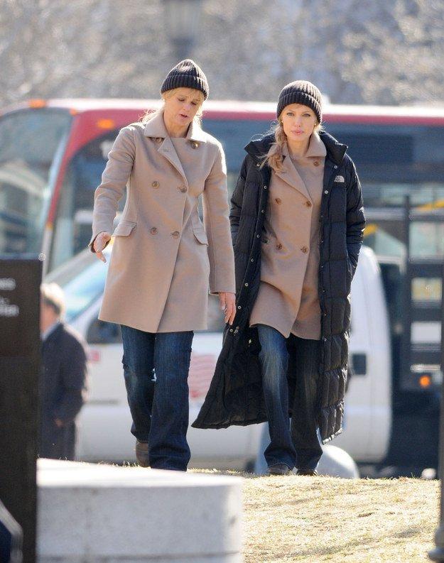 Le 30 Star di Hollywood con le loro controfigure! Sono quasi UGUALI! articolo