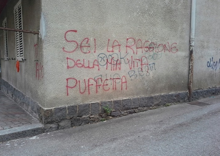 Le 20 dediche d'amore (sui MURI) più SGRAMMATICATE di sempre! articolo