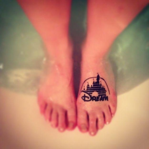 I 20 tatuaggi che i fans della Disney devono assolutamente avere! articolo