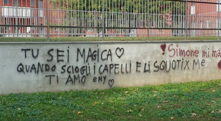 Le 20 dediche d'amore (sui MURI) più SGRAMMATICATE di sempre! articolo