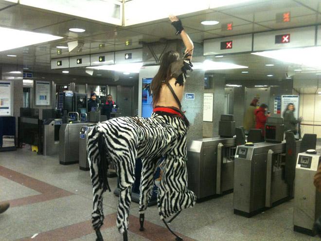 Le 20 cose assurde che vedete solo in Metropolitana! articolo