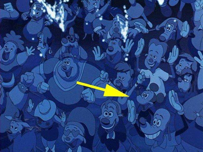 20 "intrusi" famosi che si nascono all'interno dei cartoni animati della Disney articolo