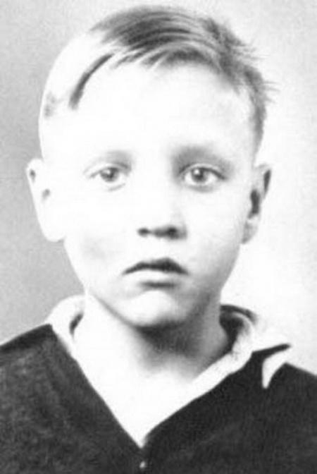 20 foto di Star di Hollywood da piccole: riesci a riconoscerle? articolo