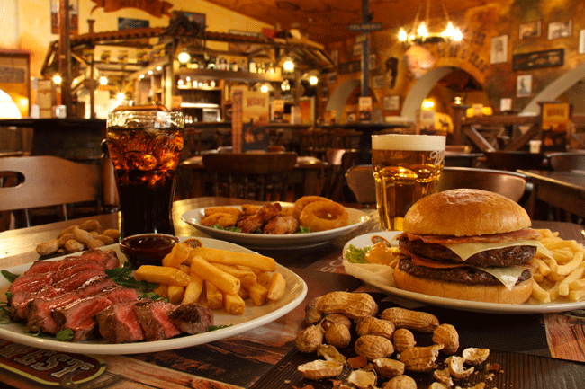 5 tipi di persone che incontri al ristorante articolo