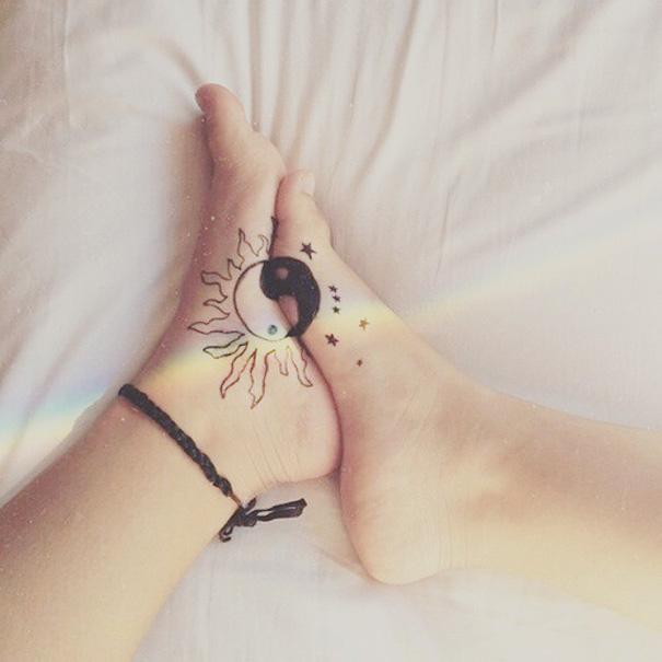 I 20 tatuaggi più belli da fare con le tue migliore amiche! articolo