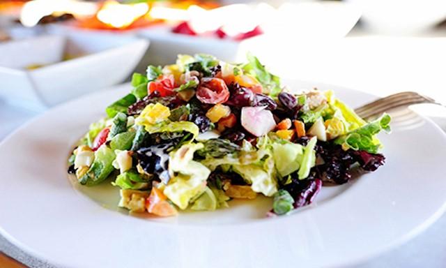 5 Insalatone fresche da gustare durante il caldo! articolo