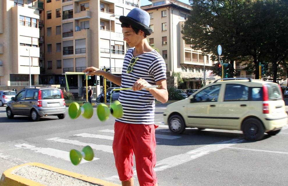 I lavori più strani che gli studenti fanno per pagarsi gli studi articolo