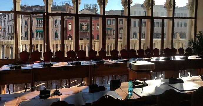 L'Università Ca' Foscari cerca aspiranti economisti per borse di dottorato all'estero articolo
