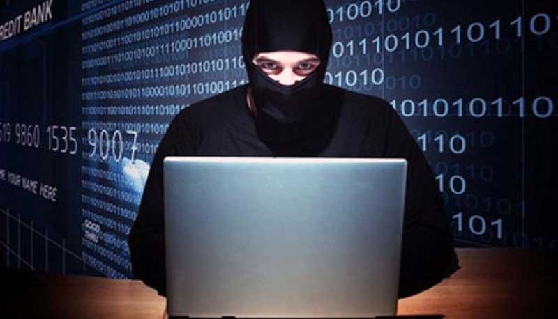 foto di cyberbulli