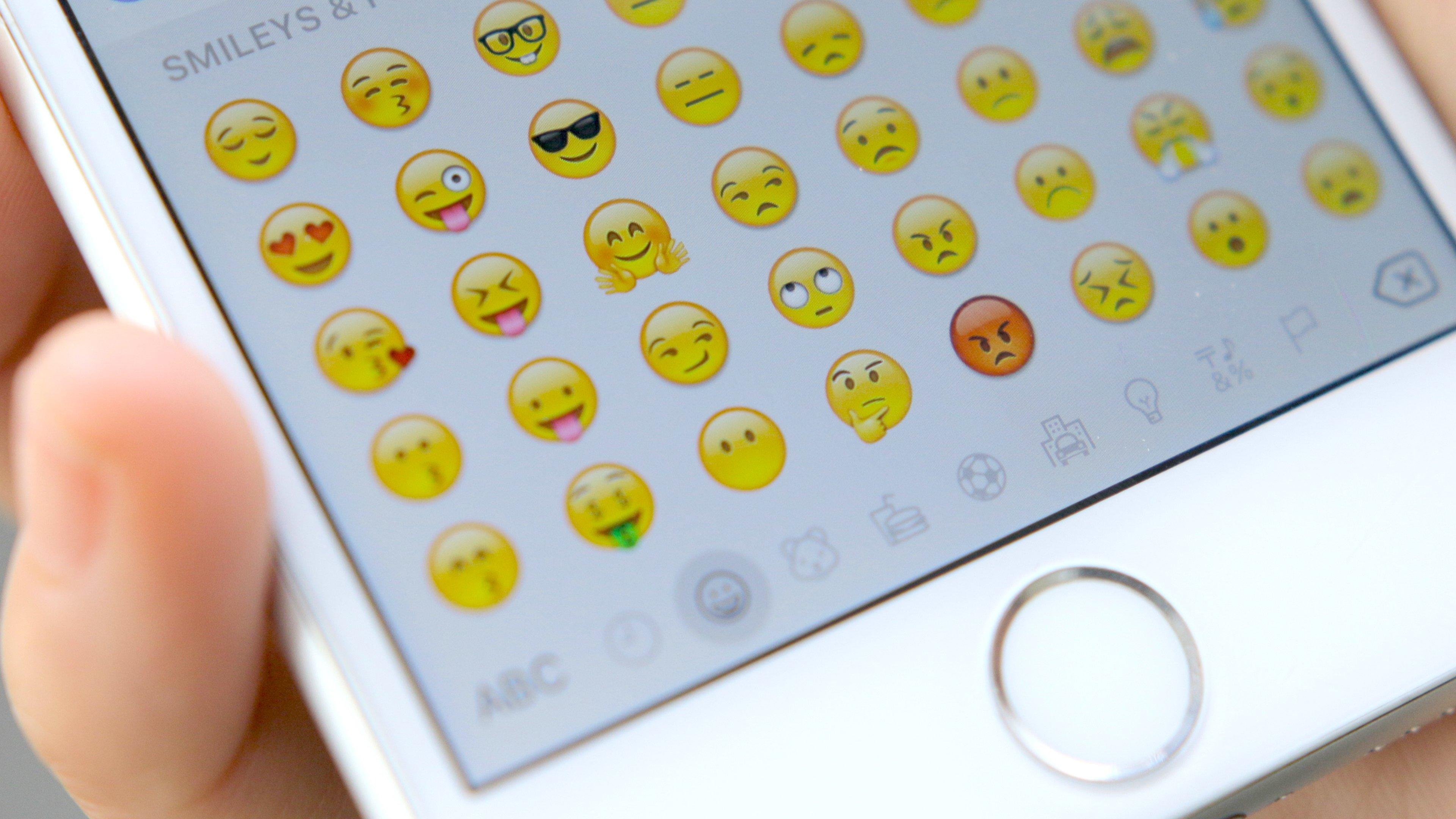 Facebook: ecco i nuovi like con le emoji