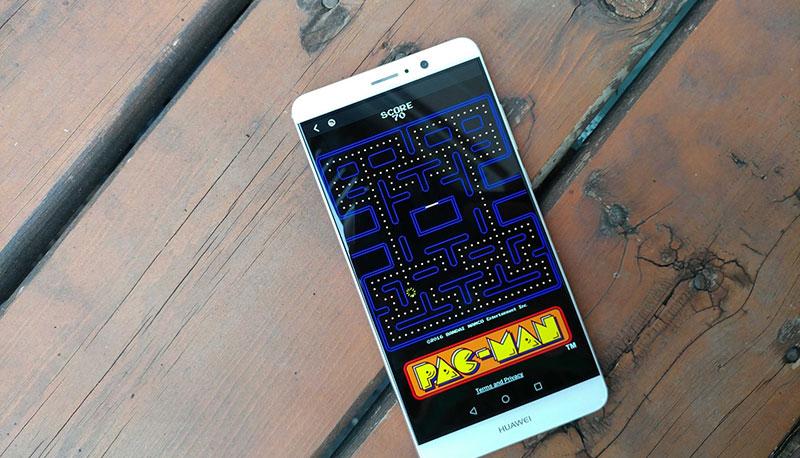 smartphone con pac man