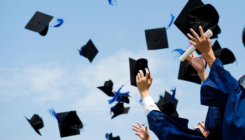 Addio tesi di laurea: la proposta di Scienze Politiche a Torino articolo