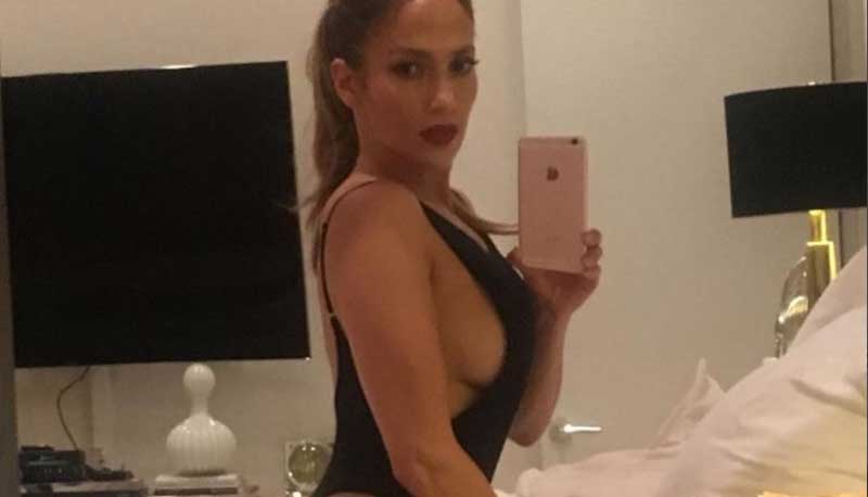 foto di Jennifer Lopez in costume
