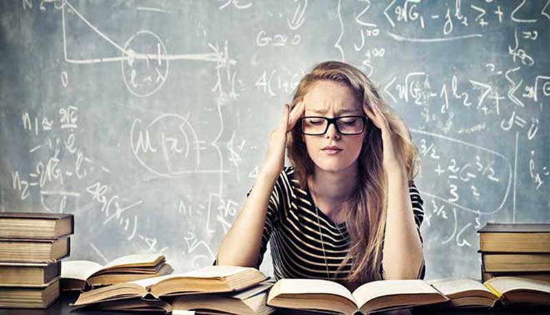 ragazza stressata