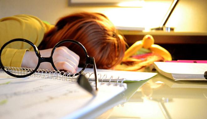 foto di studenti che studiano di più, ecco quale facoltà frequentano