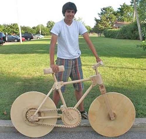 foto di bicicletta in legno
