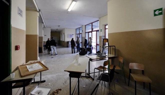 vandali e sciacalli scuola terremoto acquasanta chivasso