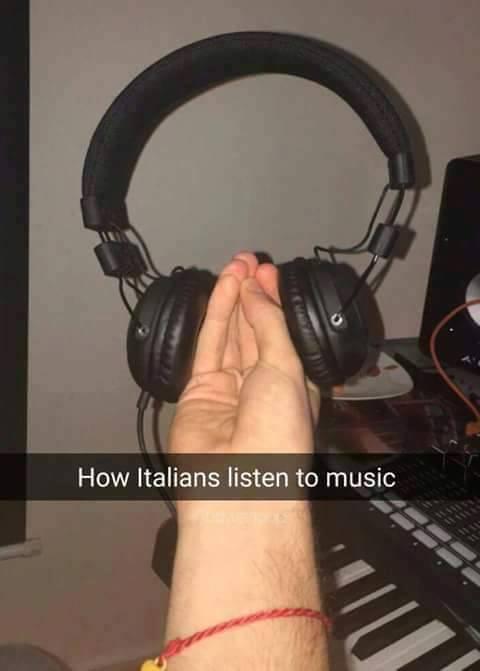 “How Italians Do Things”: i meme che prendono in giro gli italiani articolo