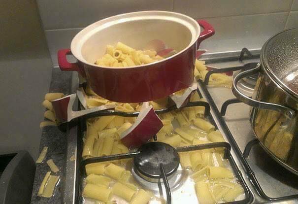 I 10 peggiori disastri in cucina da evitare quando diventi un fuorisede articolo