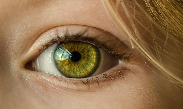 8 caratteristiche che ci rendono poco attraenti agli occhi degli altri articolo