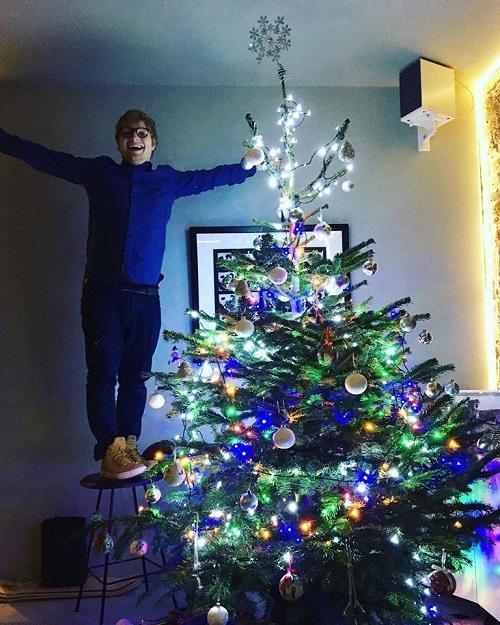 Ed Sheeran: 10 songfacts dell'ultimo brano Perfect articolo