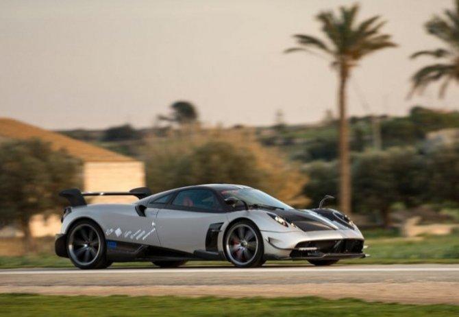 La top 10 delle auto da sogno più costose al mondo articolo