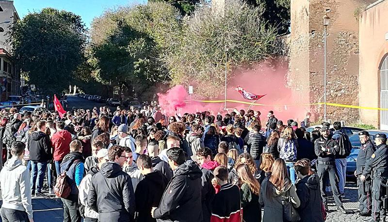 Giornata Degli Studenti: Manifestazione 17 Novembre, Notizie Dalle Piazze