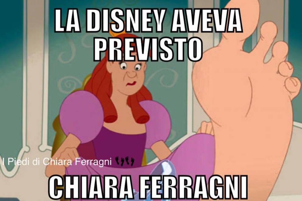 I piedoni di Chiara Ferragni fanno impazzire il web articolo