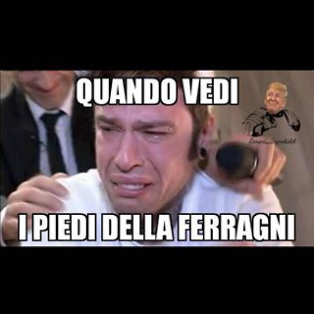 I piedoni di Chiara Ferragni fanno impazzire il web articolo