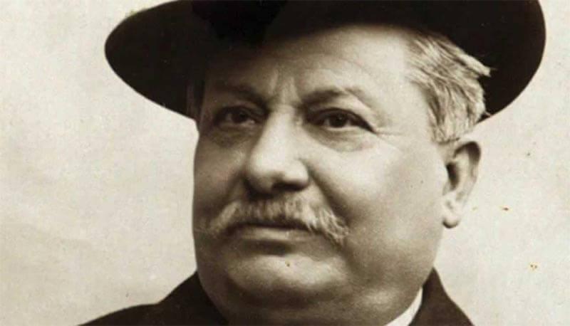 saggio breve di italiano che descrive il decadentismo