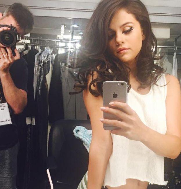 selena-gomez-post